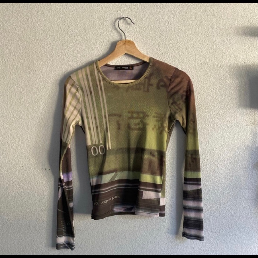 ISO: Mesh long/short sleeve graphic art tops